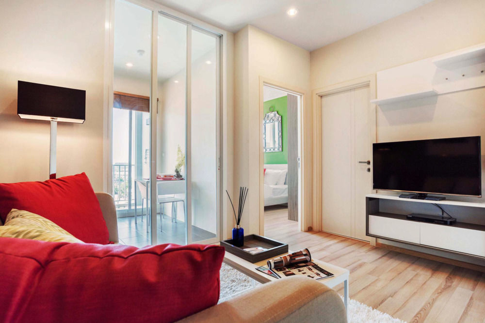 Favstay - The Base Downtown Phuket Exterior photo