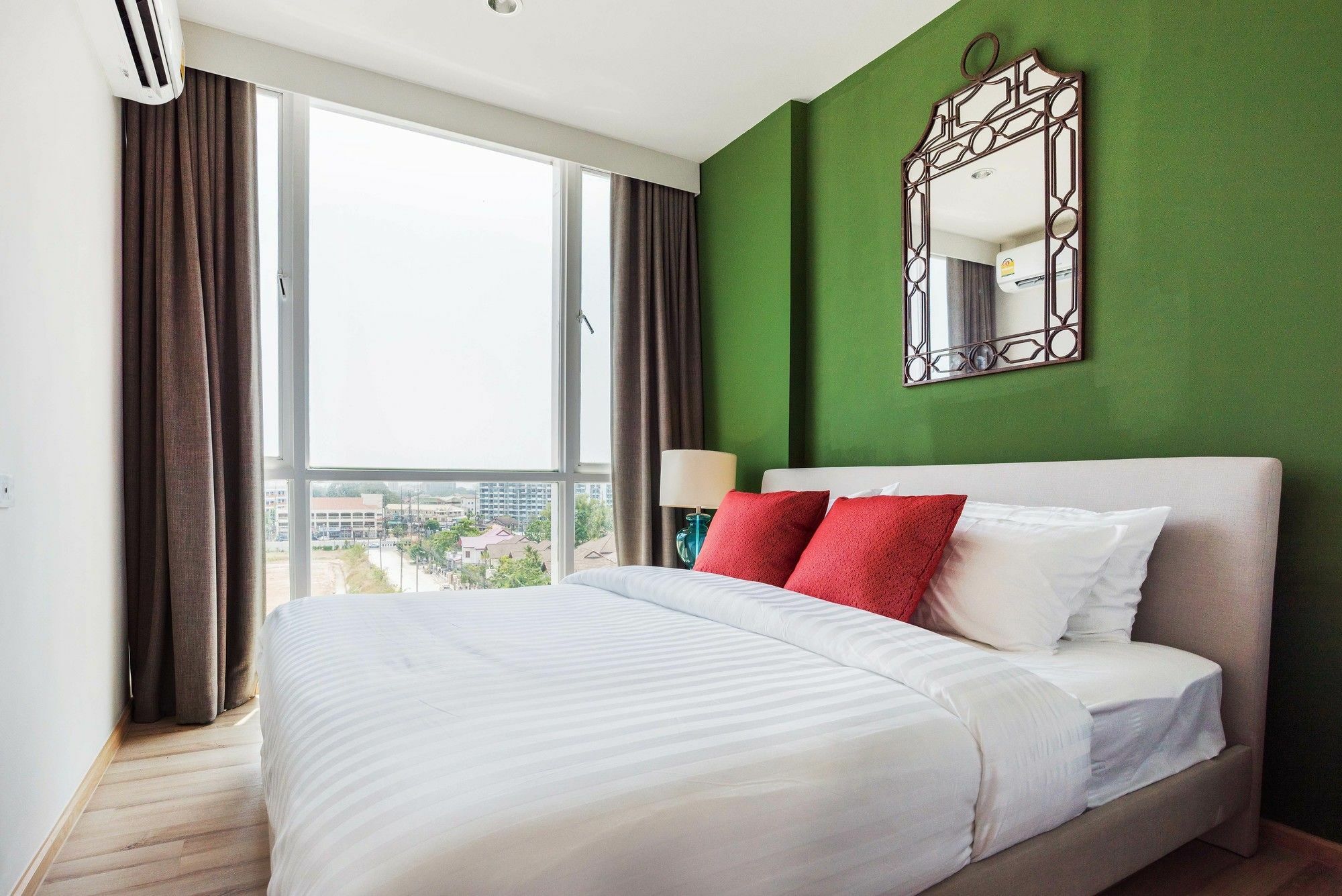 Favstay - The Base Downtown Phuket Exterior photo
